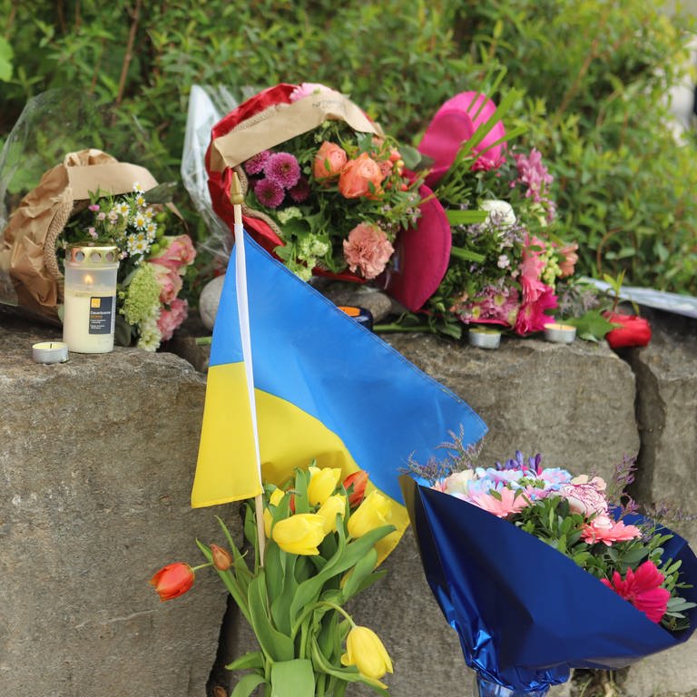 Trauer um zwei getötete Ukrainer in Bayern. Die Männer waren wegen ihrer Kriegsverletzungen zur Reha in Murnau.