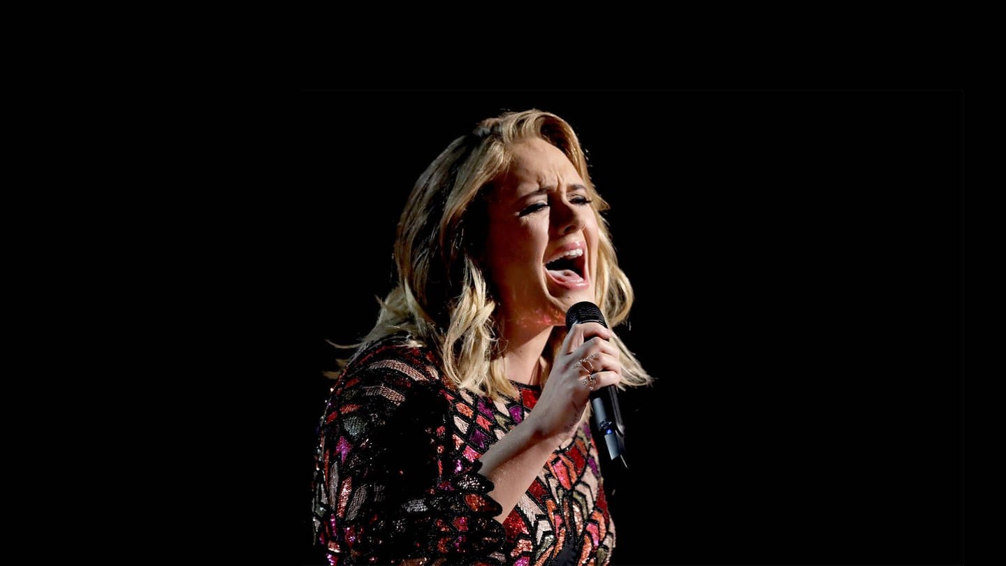 Adele kündigt neue Musik an, erscheint auf zwei Vogue-Cover und spricht über die Abnehm-Gerüchte rund um sie (Foto: picture-alliance / Reportdienste, /dpa/AP | Matt Sayles)