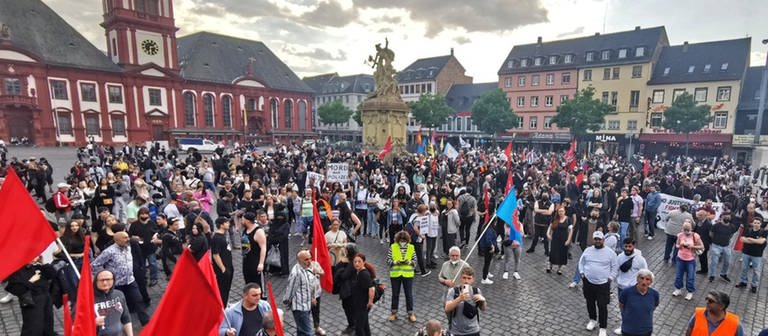 Mannheim Demo (Foto: dpa Bildfunk, picture alliance/dpa/Einsatz-Report24 | Marvin Rieß)