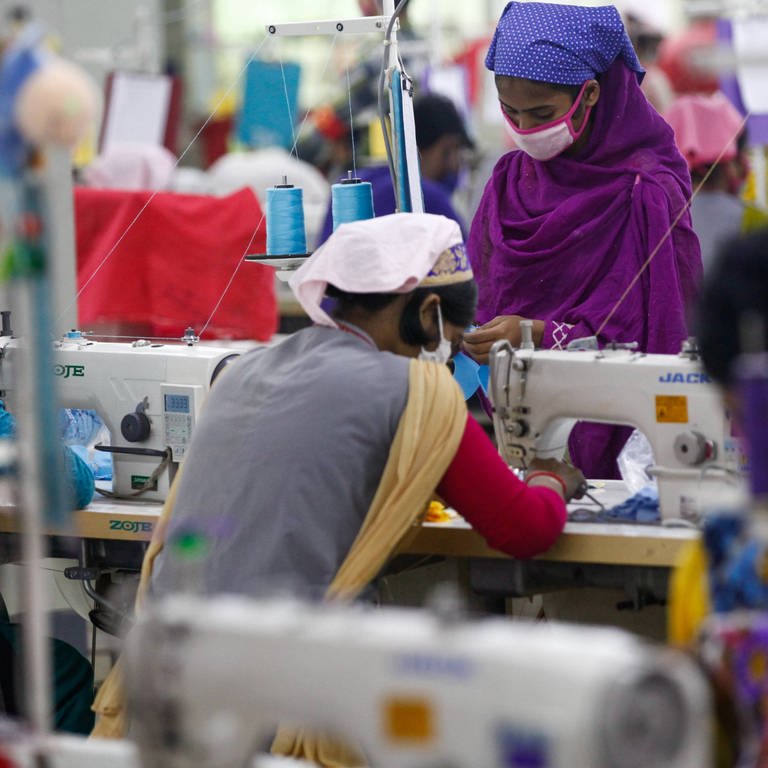 Textilproduktion in Bangladesch (Foto: IMAGO, IMAGO / ZUMA Press)