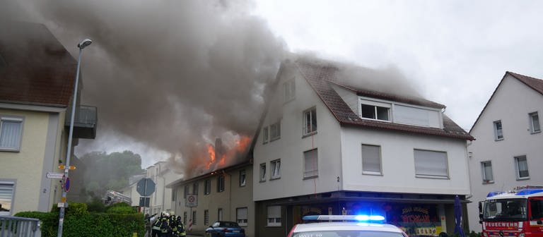 Haus in Weingarten brennt (Foto: dpa Bildfunk, Picture Alliance)