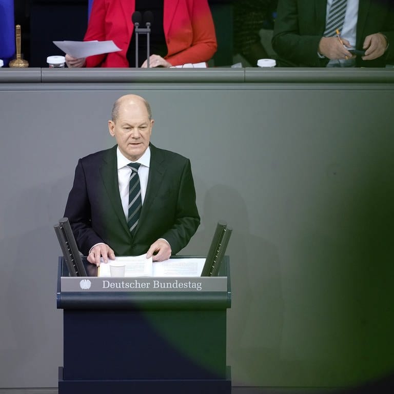 Bundeskanzler Olaf Scholz (SPD) gibt im Bundestag seine erste Regierungserklärung ab. (Foto: dpa Bildfunk, picture alliance/dpa | Kay Nietfeld)