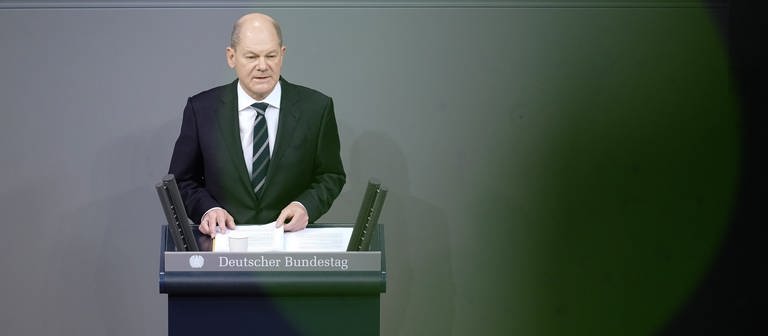 Bundeskanzler Olaf Scholz (SPD) gibt im Bundestag seine erste Regierungserklärung ab. (Foto: dpa Bildfunk, picture alliance/dpa | Kay Nietfeld)
