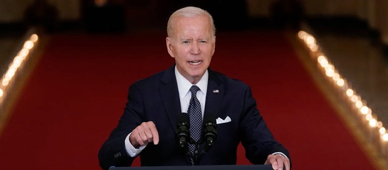 Joe Biden, Präsident der USA, spricht im East Room des Weißen Hauses über die jüngsten Fälle von Waffengewalt. (Foto: dpa Bildfunk, picture alliance/dpa/AP | Evan Vucci)