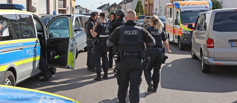 Polizei in Saarbrücken (Foto: dpa Bildfunk, picture alliance/dpa/BeckerBredel | BeckerBredel)