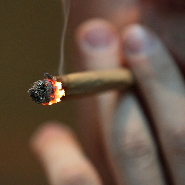 Ein Cannabis-Joint. (Foto: dpa Bildfunk, picture alliance/dpa | Oliver Berg)