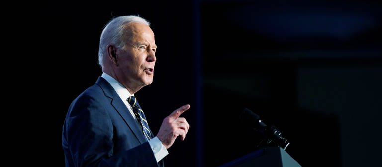 Joe Biden, Präsident der USA, spricht bei einer Konferenz von Kongressmitgliedern der Demokratischen Partei. (Foto: dpa Bildfunk, picture alliance/dpa/AP | Patrick Semansky)