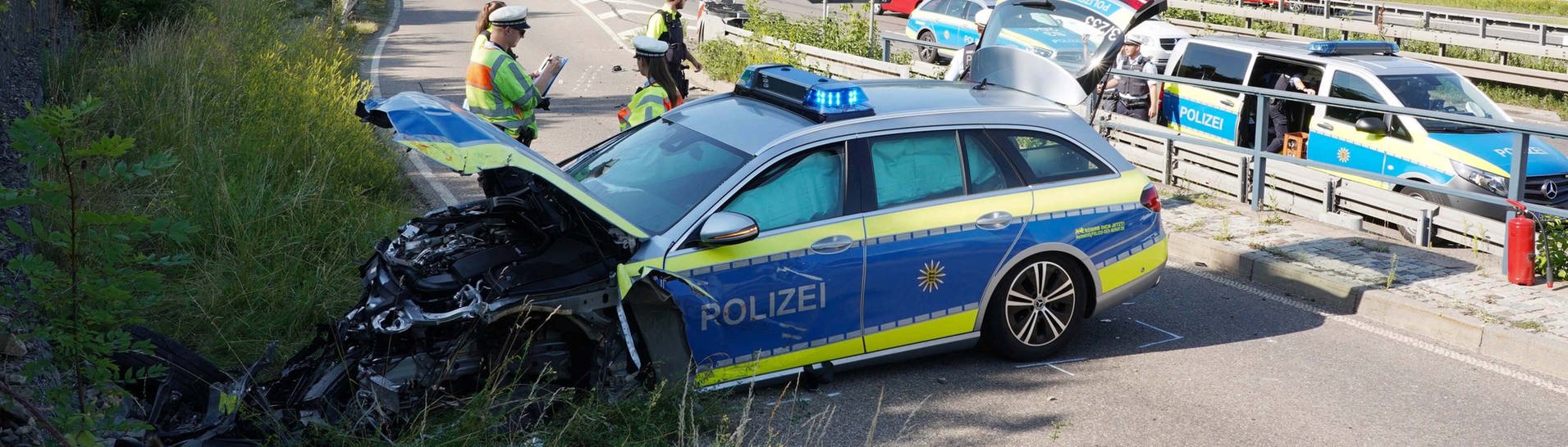 Polizeiauto crash (Foto: dpa Bildfunk, picture alliance/dpa/Fotoagentur-Stuttgart | Andreas Rosar)