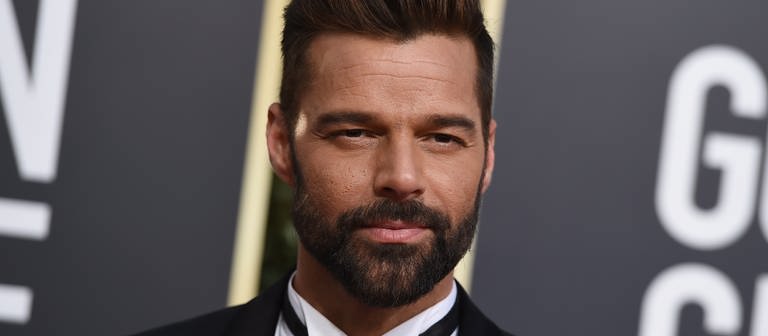 Ricky Martin kommt zur Verleihung der 76. Golden Globe Awards im Beverly Hilton Hotel. (Foto: dpa Bildfunk, picture alliance/dpa/Invision/AP | Jordan Strauss)
