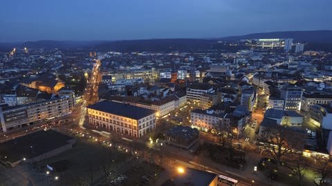 Blick auf Kaiserslautern und die Fruchthalle (Foto: picture-alliance / Reportdienste, picture-alliance / augenklick/Fotoagentur Kunz | Bernhard Kunz)