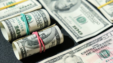 US-Dollar-Scheine (Foto: IMAGO, IMAGO / YAY Images)
