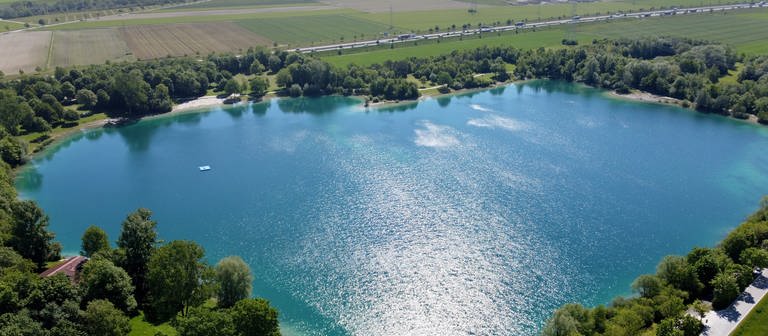 Luftaufnahme des Echinger Sees (Foto: dpa Bildfunk, picture alliance/dpa | Peter Kneffel)