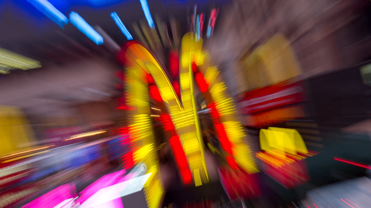 Das Logo von einem McDonalds