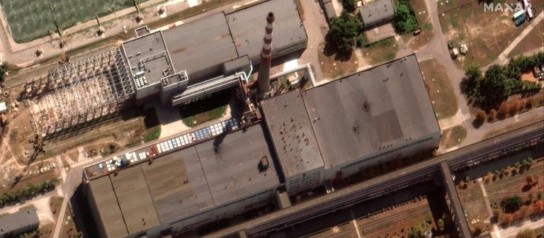 Das Atomkraftwerk Saporischschja in der Ukraine von oben.  (Foto: dpa Bildfunk, picture alliance/dpa/Maxar Technologies | -)