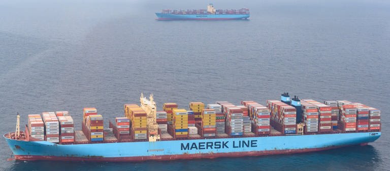 Der Stau von Containerschiffen in der Nordsee ist der weltweit schlimmste. (Foto: DASDING, dpa Bildfunk, picture alliance/dpa | Jonas Walzberg)