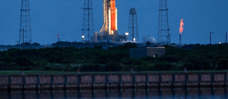 Artemis Rakete (Foto: picture-alliance / Reportdienste, picture alliance/dpa/Orlando Sentinel via ZUMA Press | Joe Burbank)