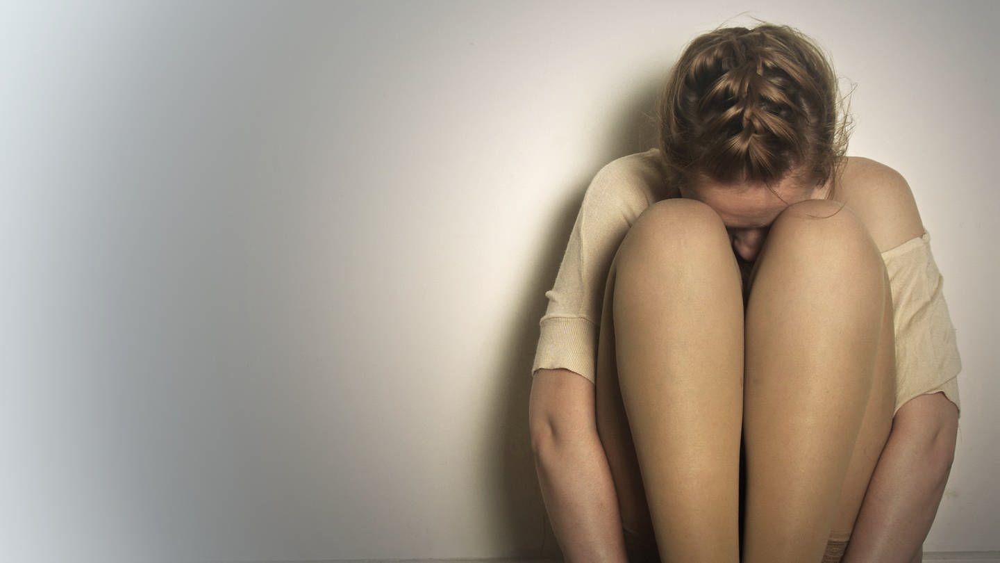 Symbolbild: Mädchen mit Depressionen. (Foto: IMAGO, IMAGO / Panthermedia)