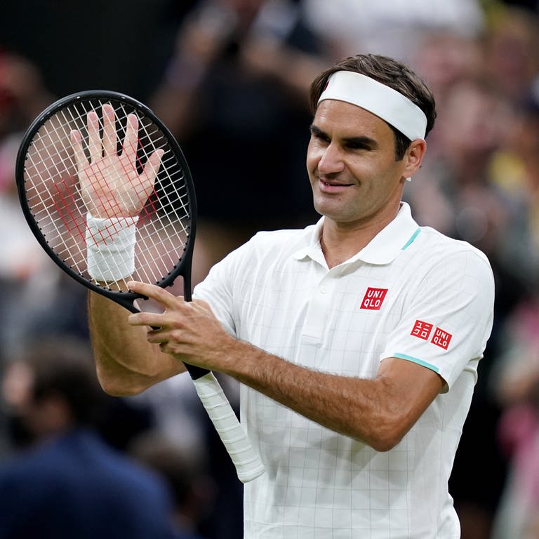 Roger Federer feiert seinen Sieg. (Foto: picture-alliance / Reportdienste, picture alliance/dpa/PA Wire | John Walton)
