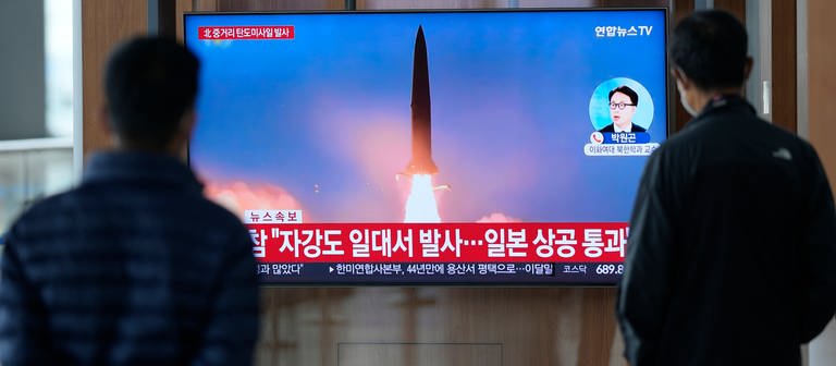 Nordkorea hat Raketen Richtung Japan geschossen. (Foto: dpa Bildfunk, picture alliance/dpa/AP | Lee Jin-Man)
