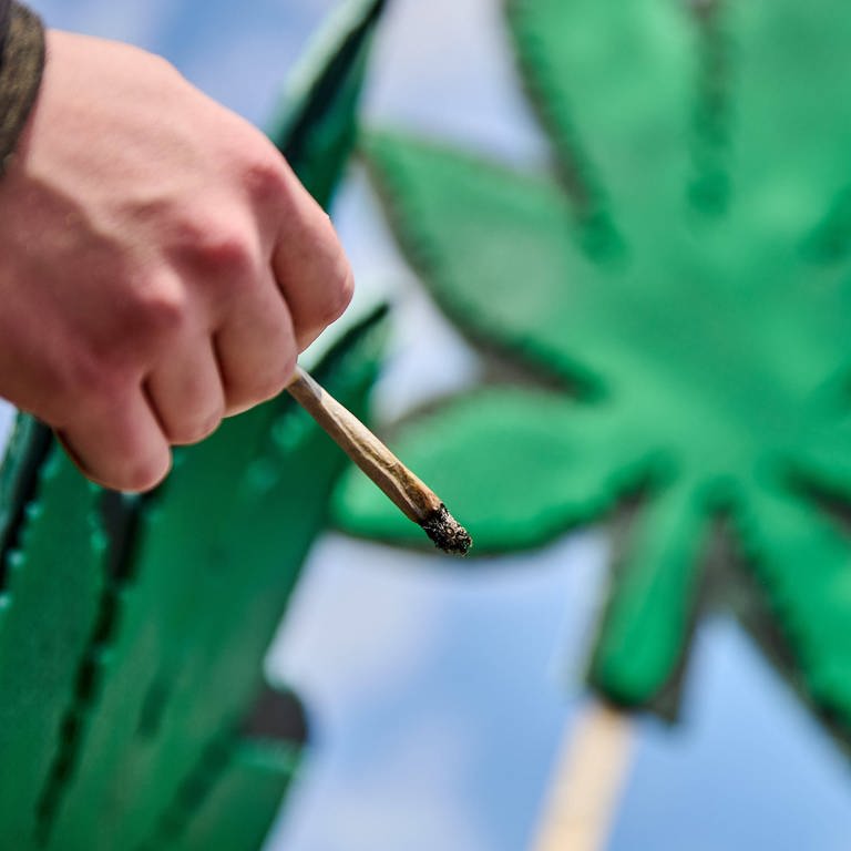 Entkriminalisierung von Cannabiskonsumenten.  (Foto: IMAGO, IMAGO / snapshot)