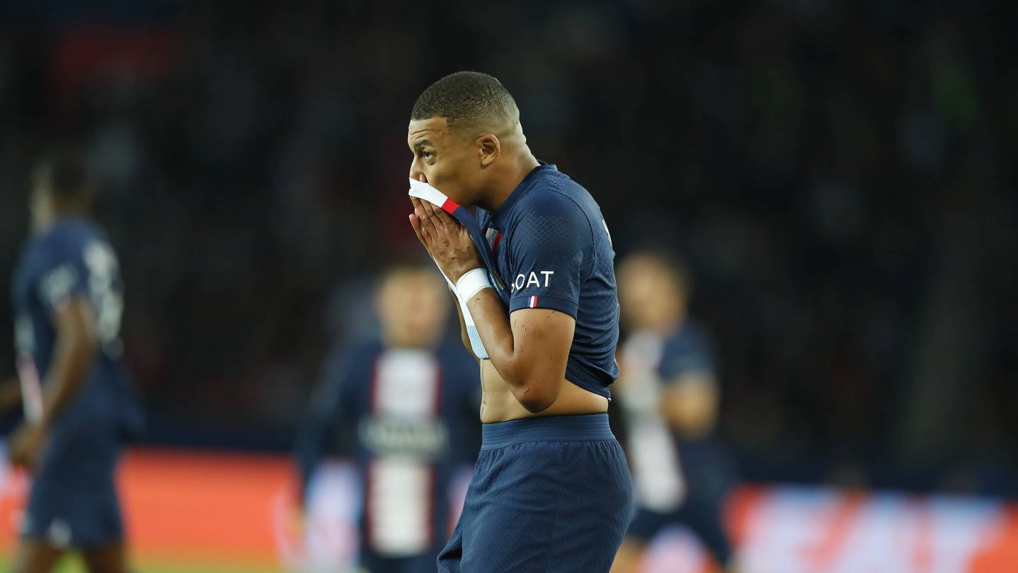 Kylian Mbappe (PSG), OCTOBER 11, 2022 - Football / Soccer : UEFA Champions League group stage Matchday 4 Group H match between Paris Saint-Germain 1-1 SL benfica at the Parc des Princes in Paris, France. Noxthirdxpartyxsales
