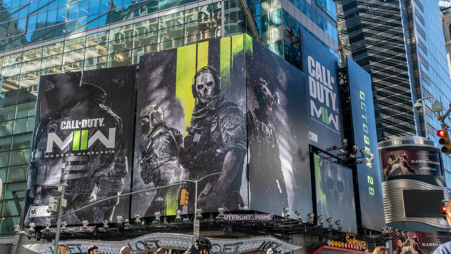 Werbung für Call of Duty: Modern Warfare 2 auf dem Times Square in New York City.