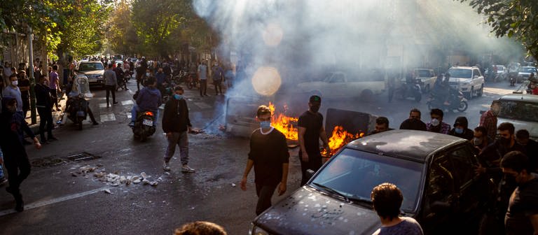Proteste im Iran (Foto: dpa Bildfunk, picture alliance/dpa/AP | Uncredited)