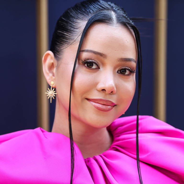 Gold House s Inaugural Gold Gala 2022: The New Gold Age Filipino-American singer Bella Poarch arrives at Gold House s Inaugural Gold Gala 2022. (Foto: IMAGO, IMAGO / NurPhoto)