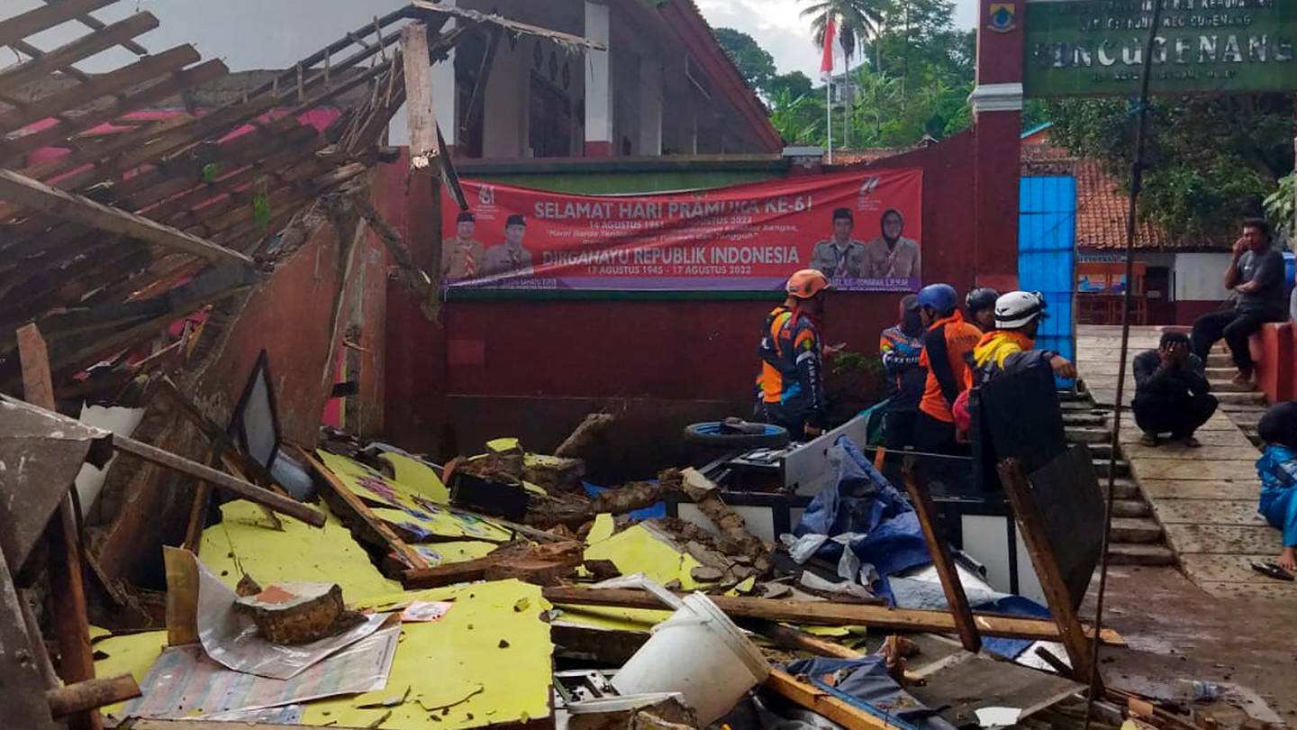 Erdbeben Indonesien (Foto: dpa Bildfunk, picture alliance/dpa/BASARNAS/AP | Basarnas)