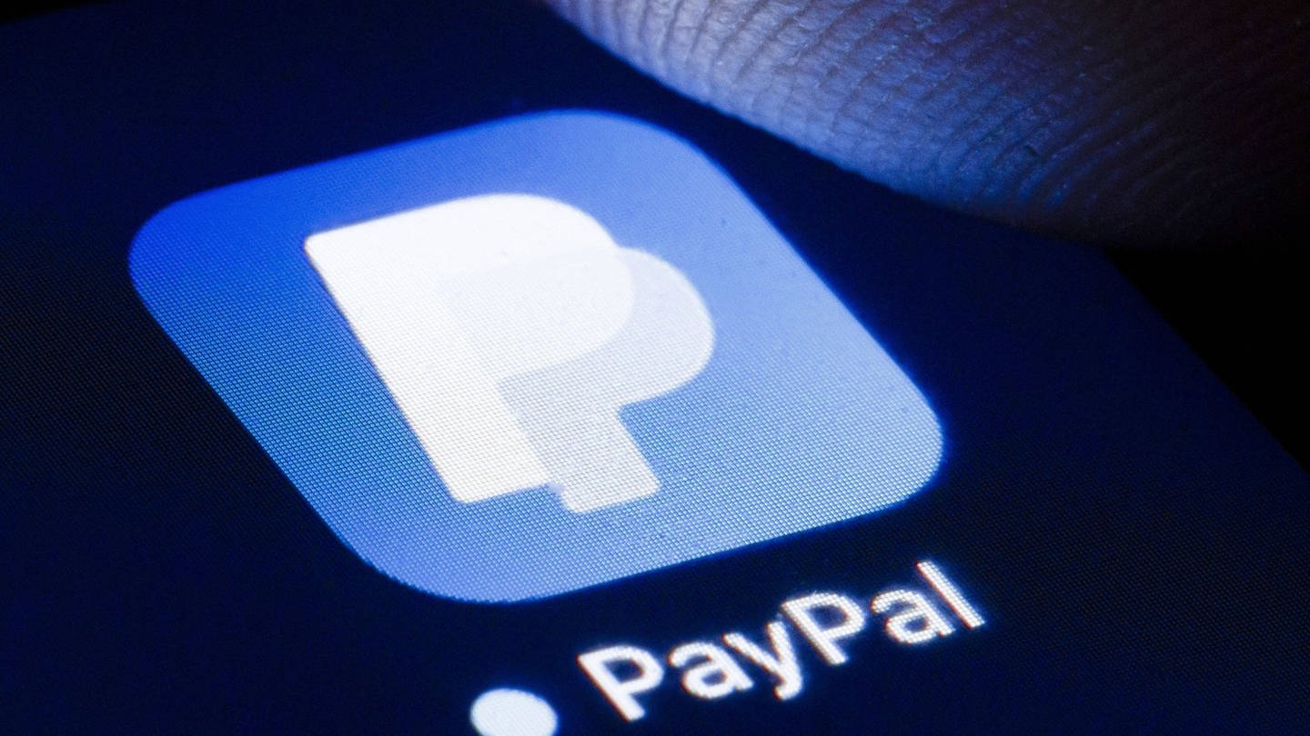 PayPal-App auf einem Smartphone-Display