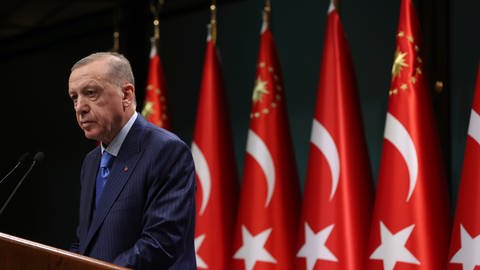 Der türkische Präsident Recep Tayyip Erdogan regiert seit 20 Jahren. Seine Gegner wollen da ändern. (Foto: dpa Bildfunk, picture alliance/dpa/Turkish Presidency/AP | Uncredited)