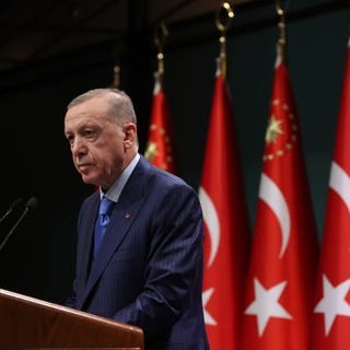 Der türkische Präsident Recep Tayyip Erdogan regiert seit 20 Jahren. Seine Gegner wollen da ändern. (Foto: dpa Bildfunk, picture alliance/dpa/Turkish Presidency/AP | Uncredited)