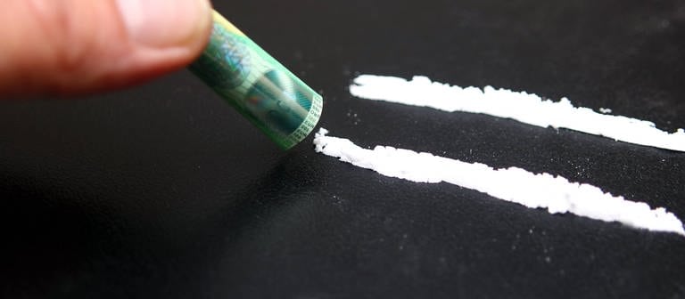 Zwei Lines Kokain (Foto: IMAGO, Shotshop)
