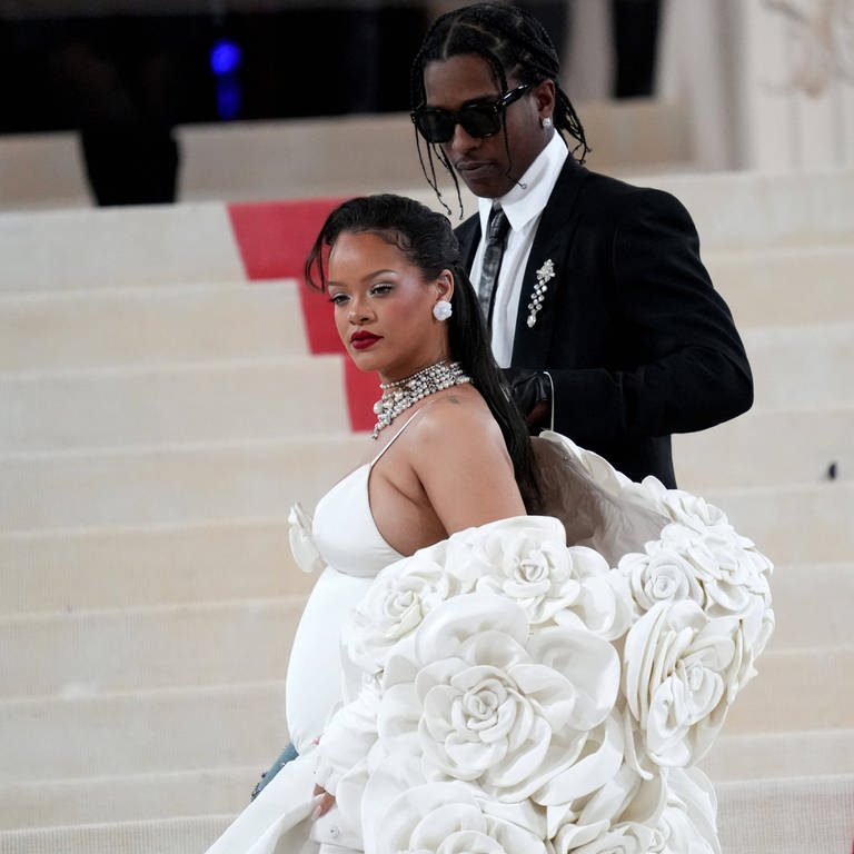 Rihanna und A$AP Rocky bei der Met Gala 2023 (Foto: IMAGO, IMAGO / ZUMA Wire)
