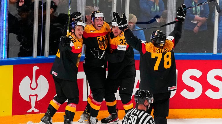 Eishockey-WM: Deutschland gegen USA (Foto: SWR DASDING, picture alliance/dpa/AP | Pavel Golovkin)