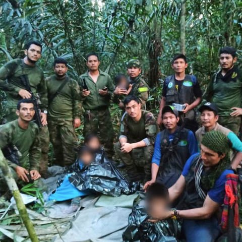Vier Kinder wurden nach einem Flugzeugabsturz im Dschungel gefunden. (Foto: dpa Bildfunk, picture alliance/dpa/Colombia's Armed Force Press Office/AP | Uncredited)