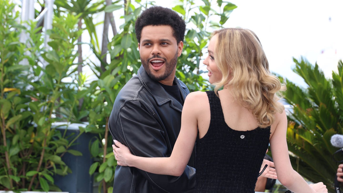 The Weeknd alias Abel Tesfaye und Lily-Rose Depp auf dem Filmfestival in Cannes. (Foto: IMAGO, IMAGO / ZUMA Wire)