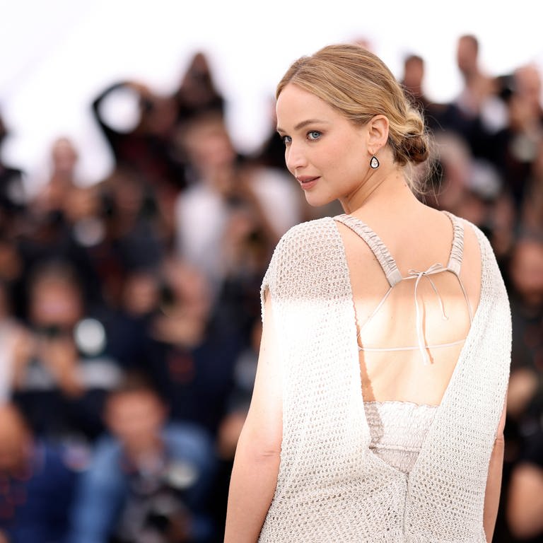 Jennifer Lawrence bei den Filmfestspielen in Cannes. Jetzt hatte die Schauspielerin einen Auftritt beim Finale von "Germany's Next Topmodel" (Foto: dpa Bildfunk, picture alliance/dpa/Invision/AP | Vianney Le Caer)