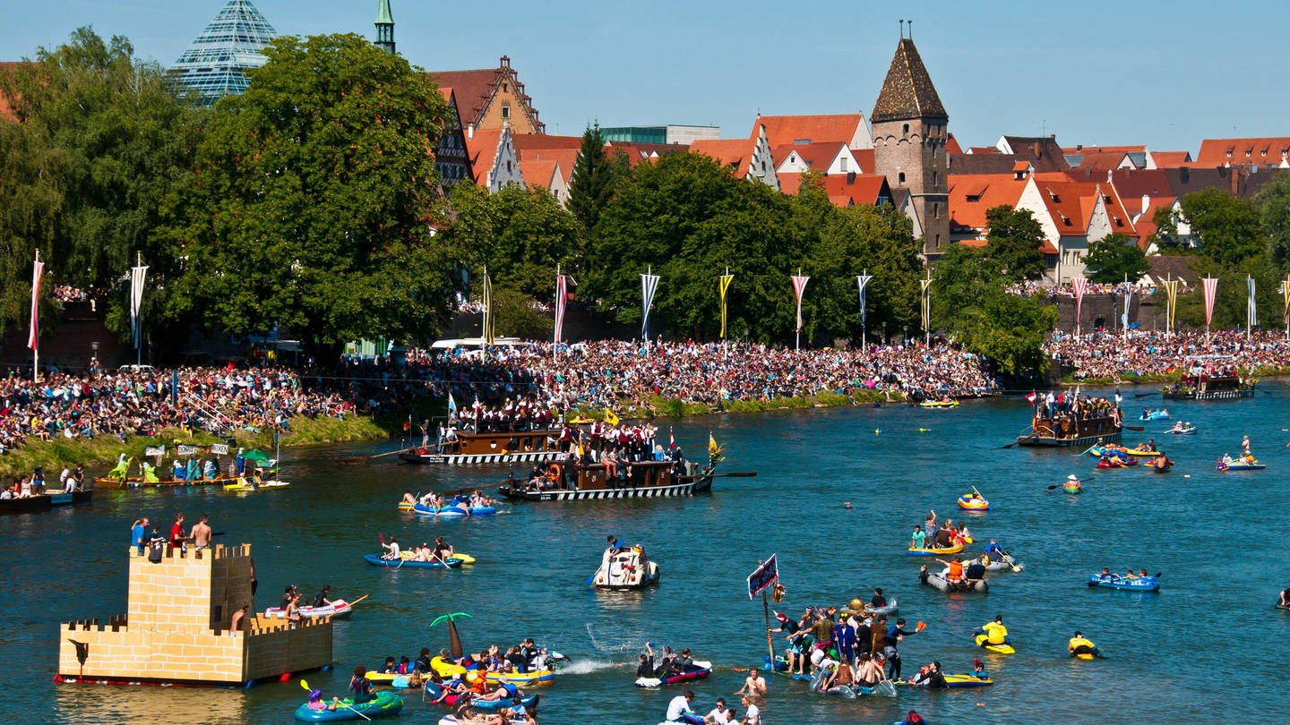 In Ulm findet heute wieder der Schwörmontag statt (Foto: IMAGO, IMAGO / imagebroker)
