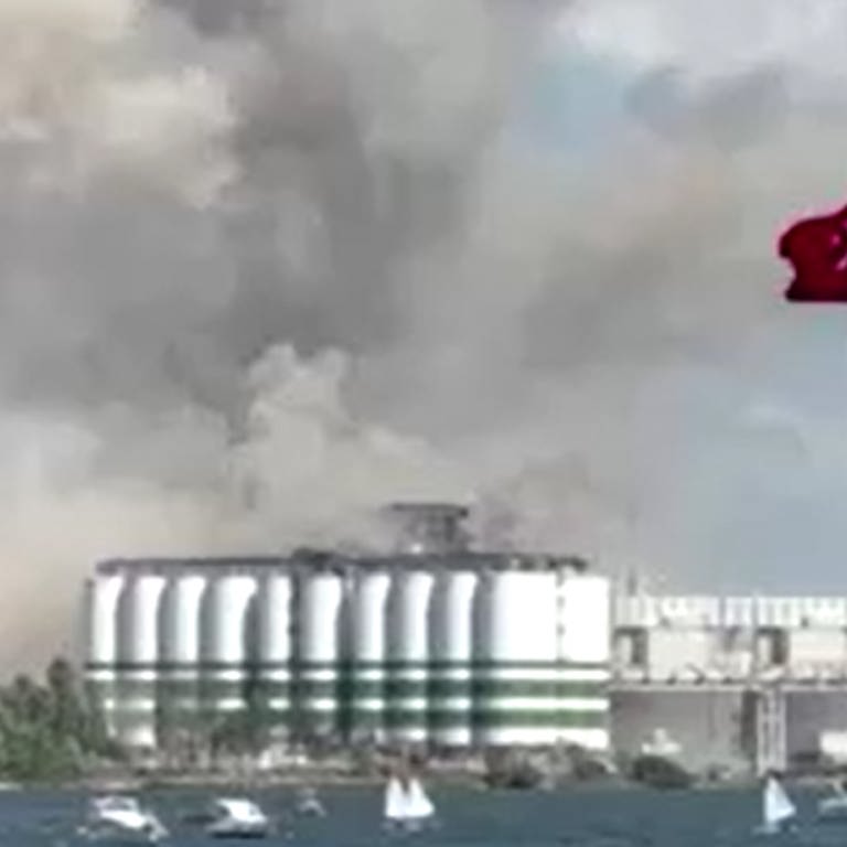 Explosion im Hafen von Derince (Foto: Reuters, Reuters / BURAK CEYLAN)