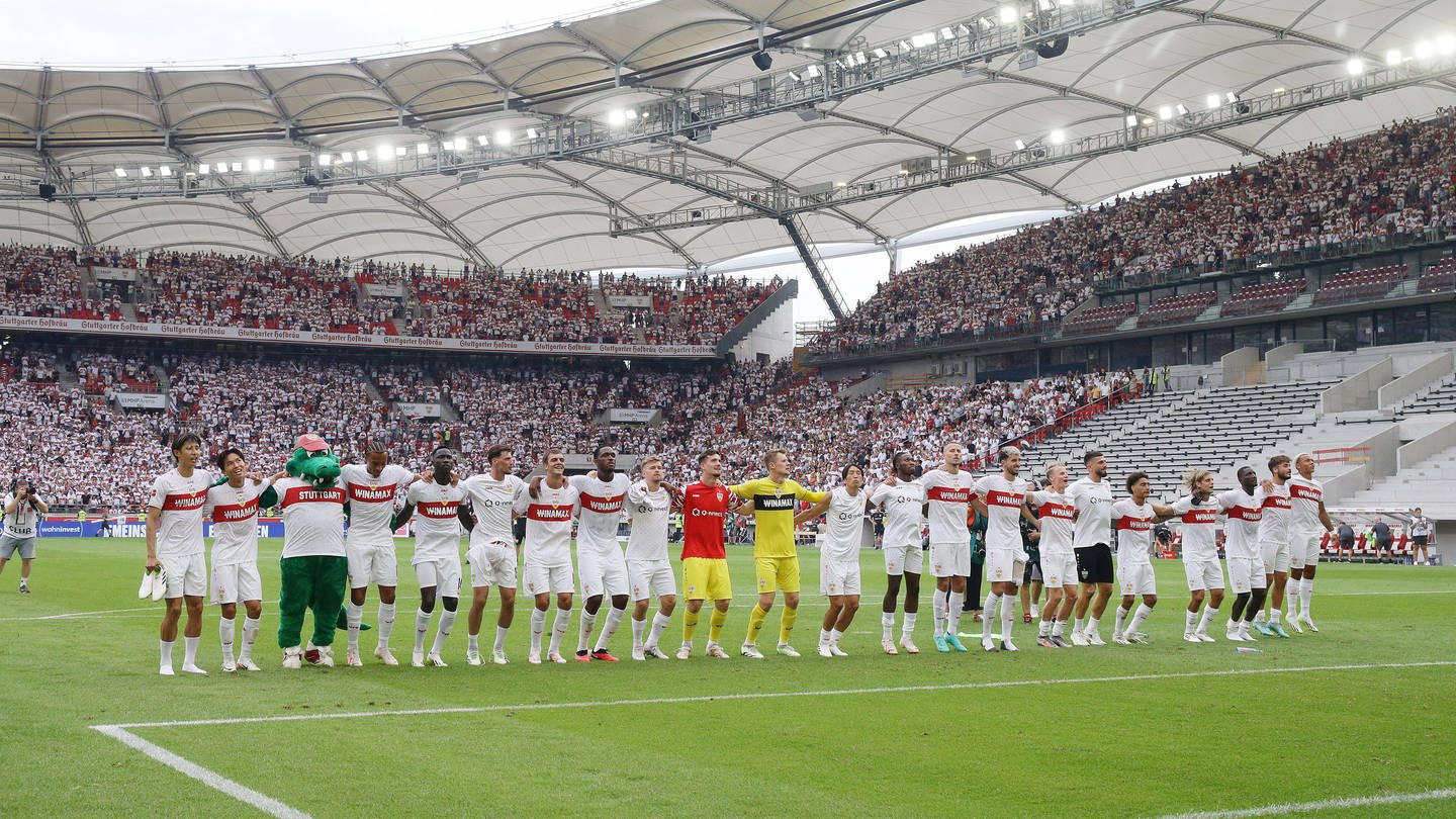 Der VfB Stuttgart jubelt nach dem 5:0-Erfolg über Bochum (Foto: IMAGO, IMAGO / Pressefoto Baumann)