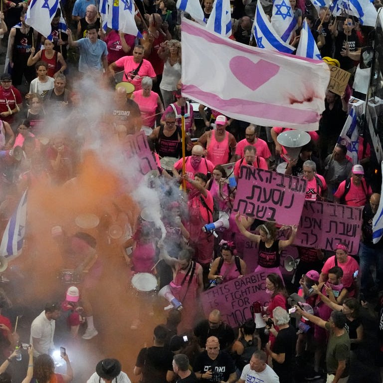Justizreform Proteste Frauenrechte Israel Tel Aviv (Foto: dpa Bildfunk, picture alliance/dpa/AP | Tsafrir Abayov)