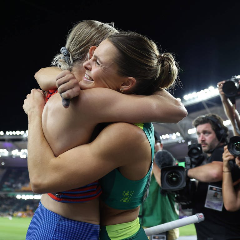 Nina Kennedy und Katie Moon bei der Leichtathletik WM (Foto: IMAGO, IMAGO / Xinhua)