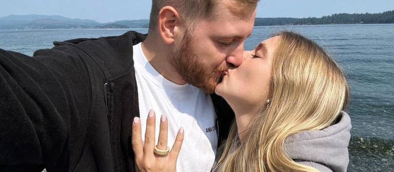 Trymacs und seine Freundin Celina Marie haben sich verlobt. (Foto: Instagram @trymacs)