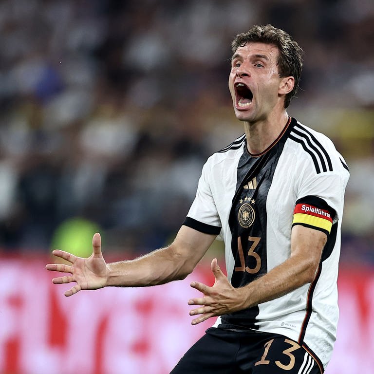 Deutschland hat im Testspiel gegen Frankreich gewonnen. Das erste Tor schoss Thomas Müller. (Foto: dpa Bildfunk, picture alliance/dpa | Rolf Vennenbernd)
