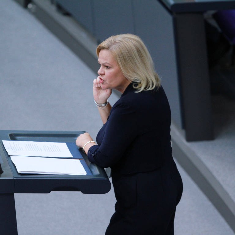 Nancy Faeser spricht beim Bundestag (hier zum Thema Migration). (Foto: IMAGO, dts Nachrichtenagentur)