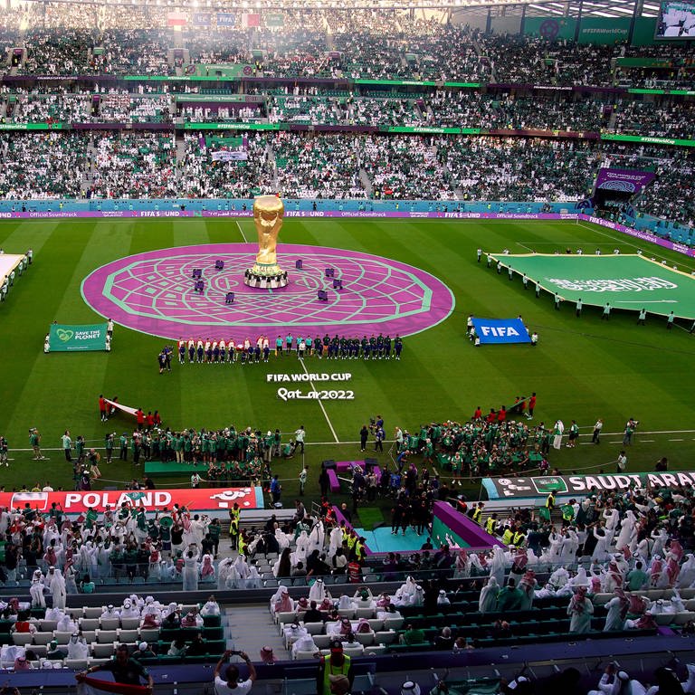 Bei der Fußball-WM 2022 trifft Polen auf Saudi-Arabien. Die Fußball-WM 2034 findet wahrscheinlich in Saudi-Arabien statt. (Foto: dpa Bildfunk, picture alliance/dpa/PA Wire | Peter Bryne)