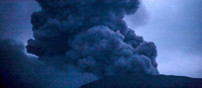 Am Sonntag ist der Vulkan Marapi auf der indonesischen Insel Sumatra ausgebrochen. (Foto: IMAGO, IMAGO / Xinhua)