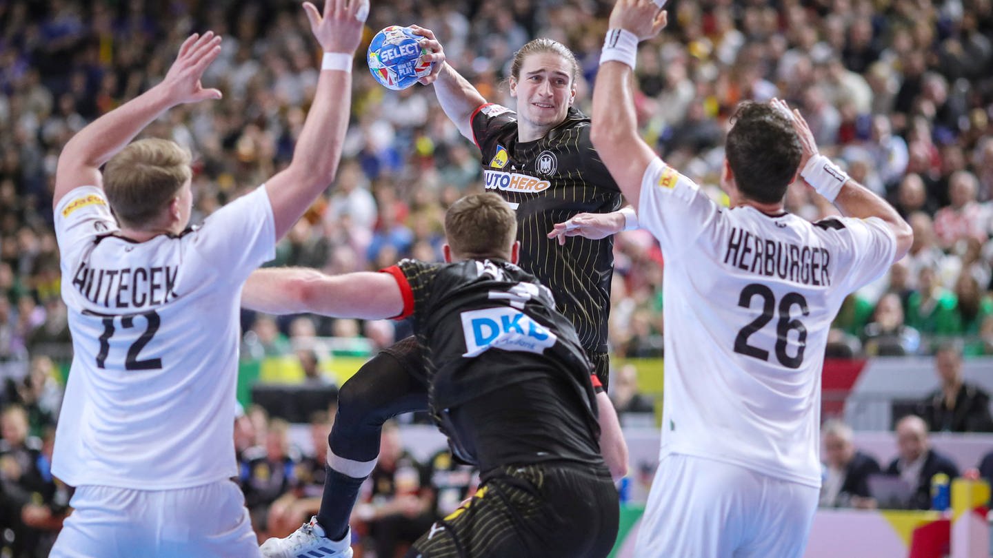 Handball-EM: Beim Spiel zwischen Deutschland und Österreich hat es für beide Teams nur für ein Unentschieden gereicht. Für das DHB-Team steht das Halbfinale auf der Kippe. (Foto: IMAGO, IMAGO / Maximilian Koch)