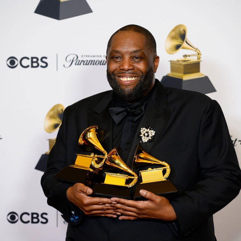 Bei den Grammys am Sonntag hat der US-Rapper Killer Mike drei Preise abgeräumt. Kurz darauf wurde er in Handschellen abgeführt. (Foto: SWR DASDING)